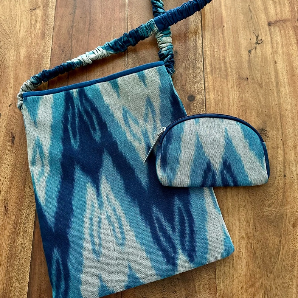 ☀️ NWOT J. JILL Indigo Ikat Shoulder Bag with Makeup Pouch